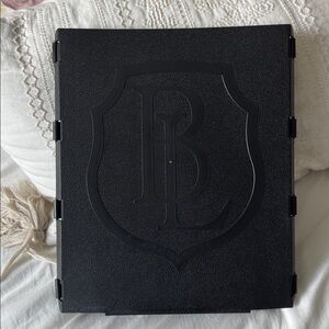 BoxLegend: Fundamental Folding Mechanism